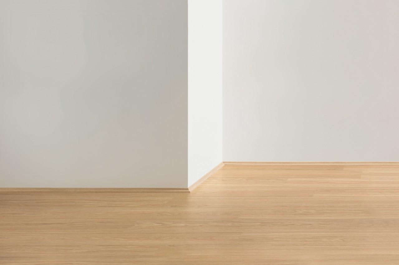 17mm 2400mm Quickstep Royal Oak Dark Brown Laminate Scotia Image 5